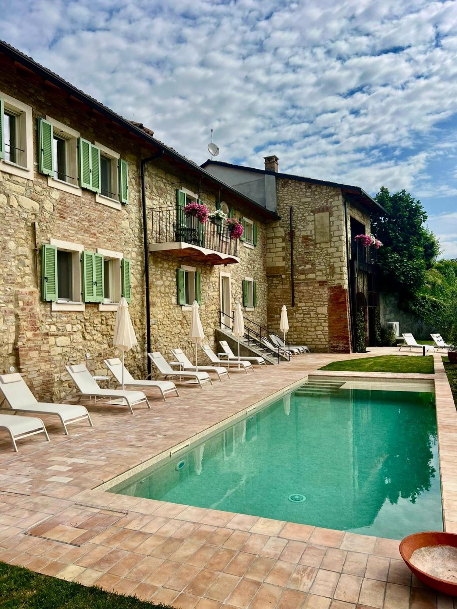 Отель Relais Dal Cavaliere Castellino  Экстерьер фото
